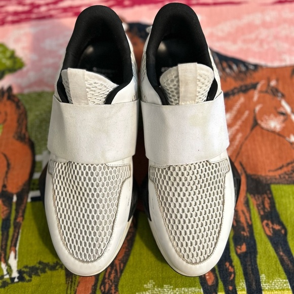 GIVENCHY Stretch-Mesh Slip-On Runner Sneaker Sz 39.5 - Picture 3 of 11